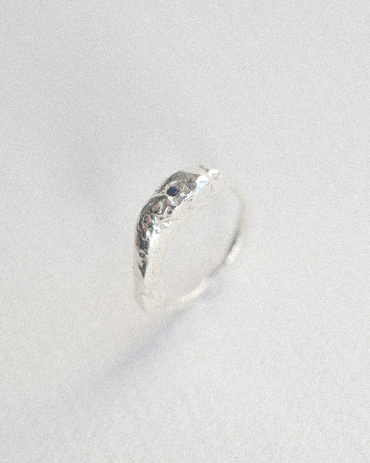 Chunky tiny sapphire ring
